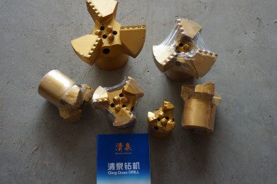 三翼複合片內凹鑽頭